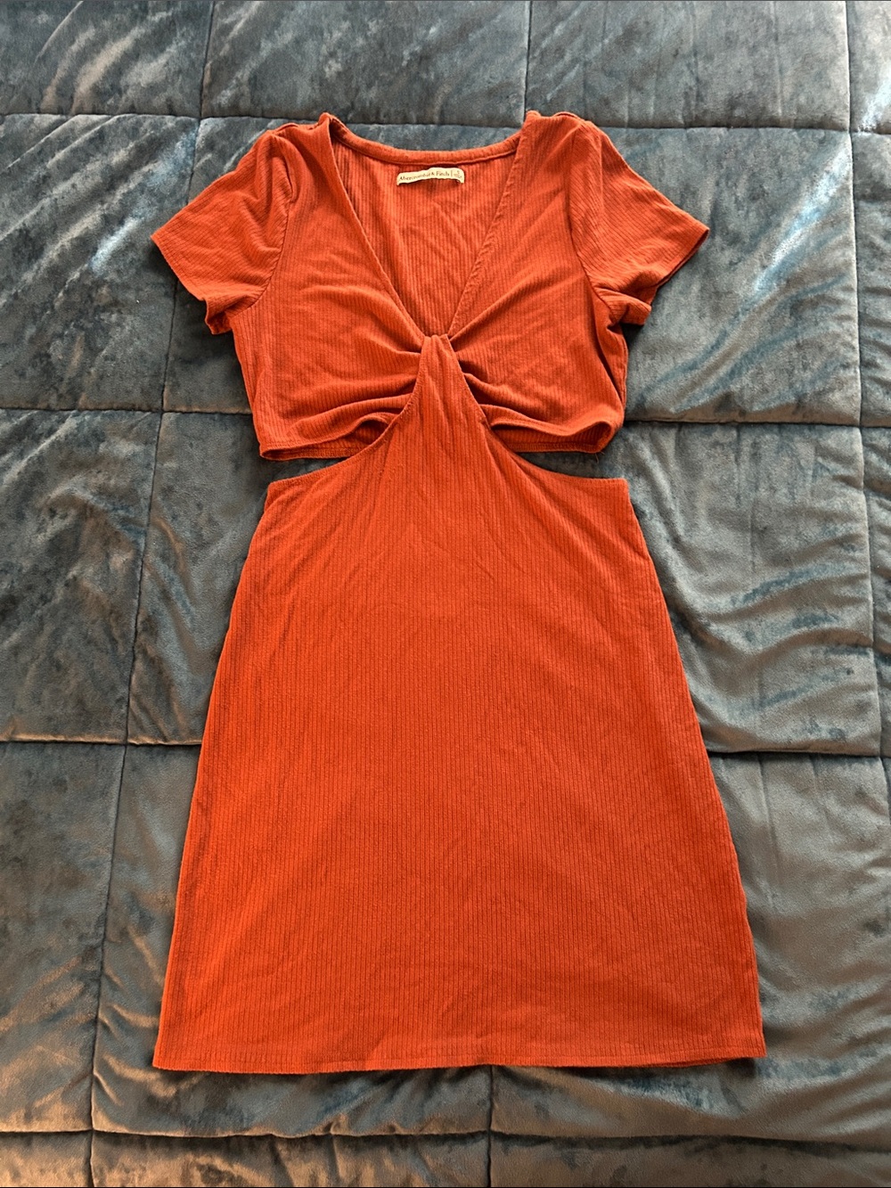 Abercrombie & Fitch Ribbed V-Neck Crop Top - Rust Orange